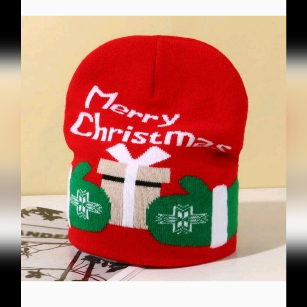 * Women Christmas Print Beanie Hat (C) NWOT